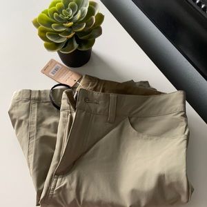 Patagonia women’s skyline traveler shorts